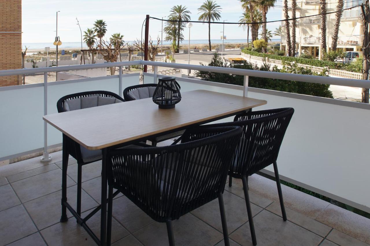 Beach Club House Apartment Castelldefels Ngoại thất bức ảnh