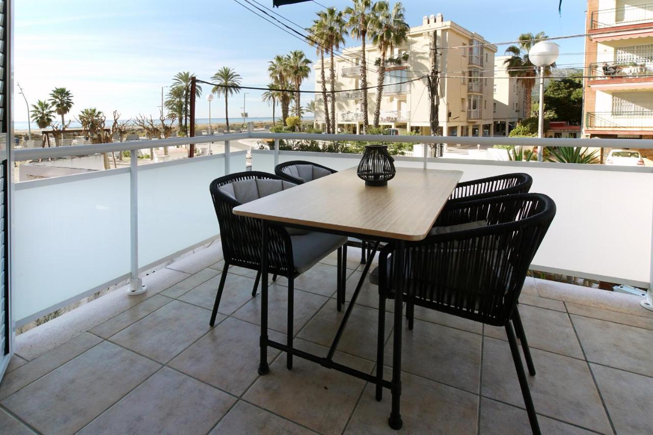Beach Club House Apartment Castelldefels Ngoại thất bức ảnh