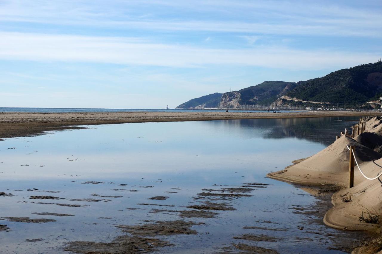 Beach Club House Apartment Castelldefels Ngoại thất bức ảnh